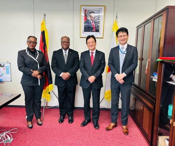 HIS EXCELLENCY, AMBASSADOR KWACHA CHISIZA MEETING WITH HIS EXCELLENCY, FORMER JAPANESE AMBASSADOR TO MALAWI, MR IWAKIRI SATOSHE AND MR THE ASSISTANT DIRECTOR, MR YASUDA SINYA.