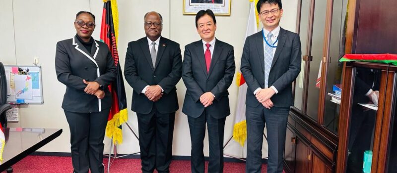 HIS EXCELLENCY, AMBASSADOR KWACHA CHISIZA MEETING WITH HIS EXCELLENCY, FORMER JAPANESE AMBASSADOR TO MALAWI, MR IWAKIRI SATOSHE AND MR THE ASSISTANT DIRECTOR, MR YASUDA SINYA.